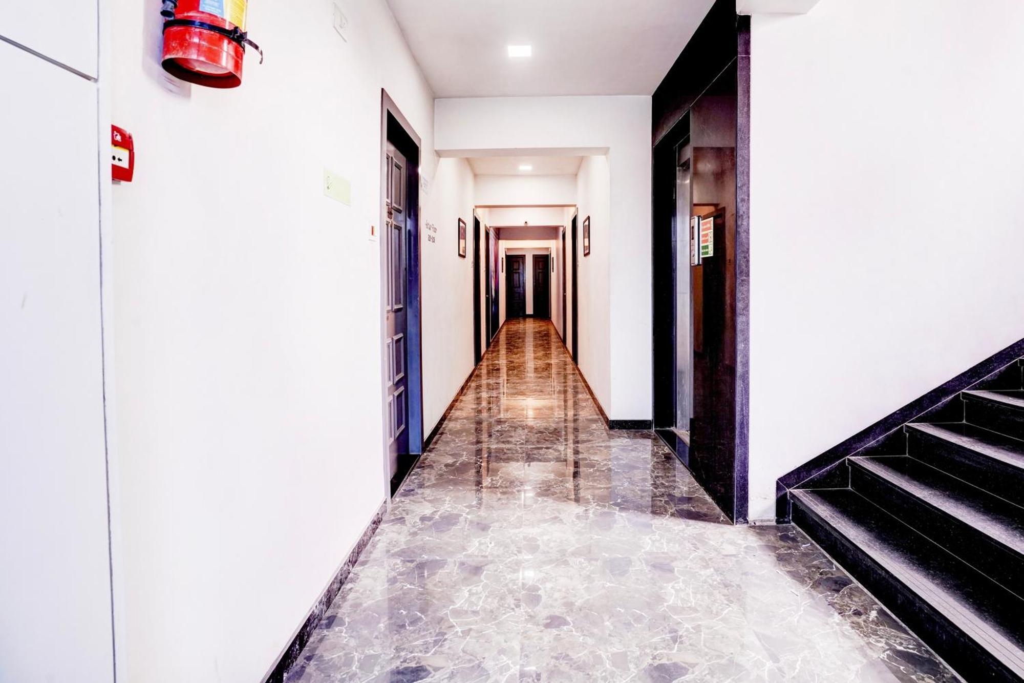 Townhouse Oak Kopar Khairane Navi Mumbai Formerly Ivy Hotel Exterior photo