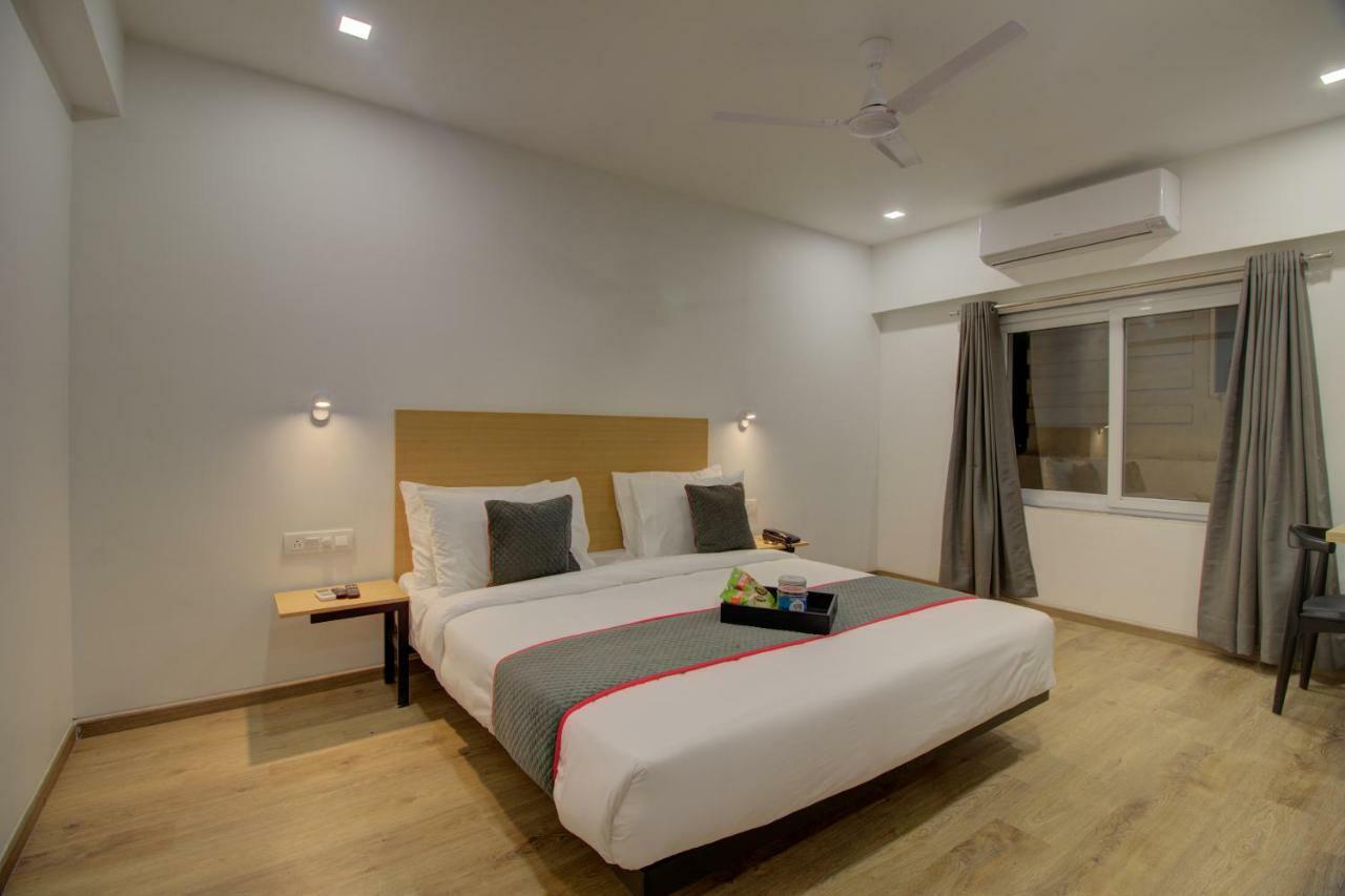 Townhouse Oak Kopar Khairane Navi Mumbai Formerly Ivy Hotel Exterior photo