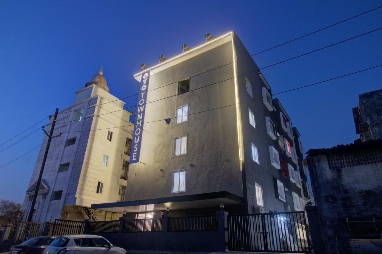 Townhouse Oak Kopar Khairane Navi Mumbai Formerly Ivy Hotel Exterior photo